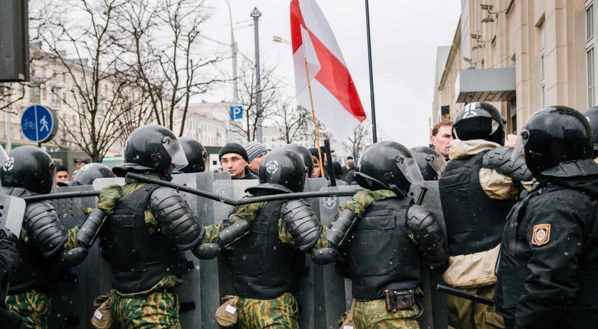 "To jest nie do przyjęcia". Ambasady państw UE i USA apelują o powstrzymanie represji na Białorusi