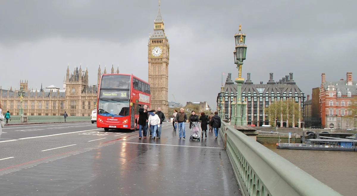 Brexit: co oznacza dla Polaków pracujących na Wyspach? Nie muszą się pakować?