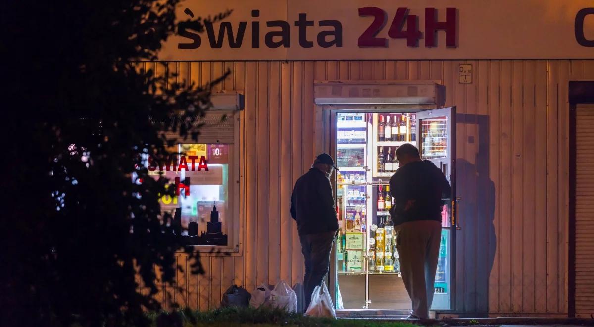 Zapytali Polaków, czy alkohol jest zbyt łatwo dostępny. Oto wyniki