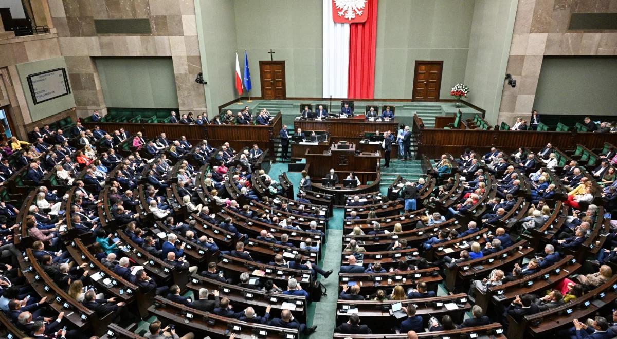 KO z najwyższym poparciem w nowym sondażu. Duży wzrost Konfederacji
