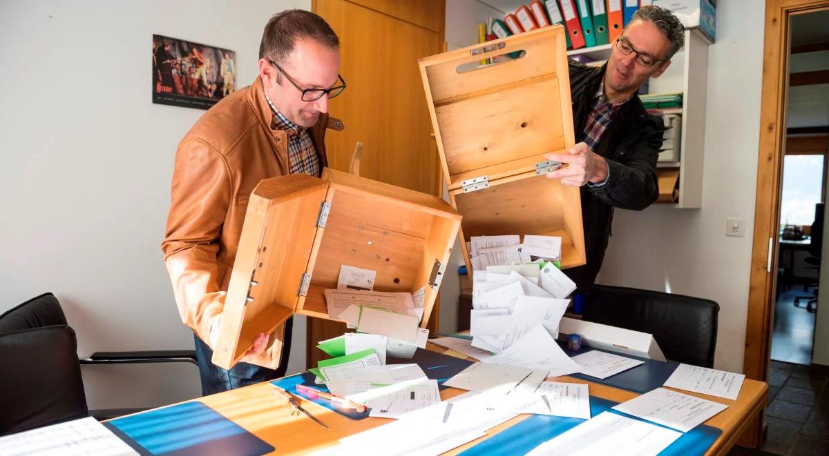 Szwajcaria: wybory wzmocniły antyimigrancką, populistyczną prawicę
