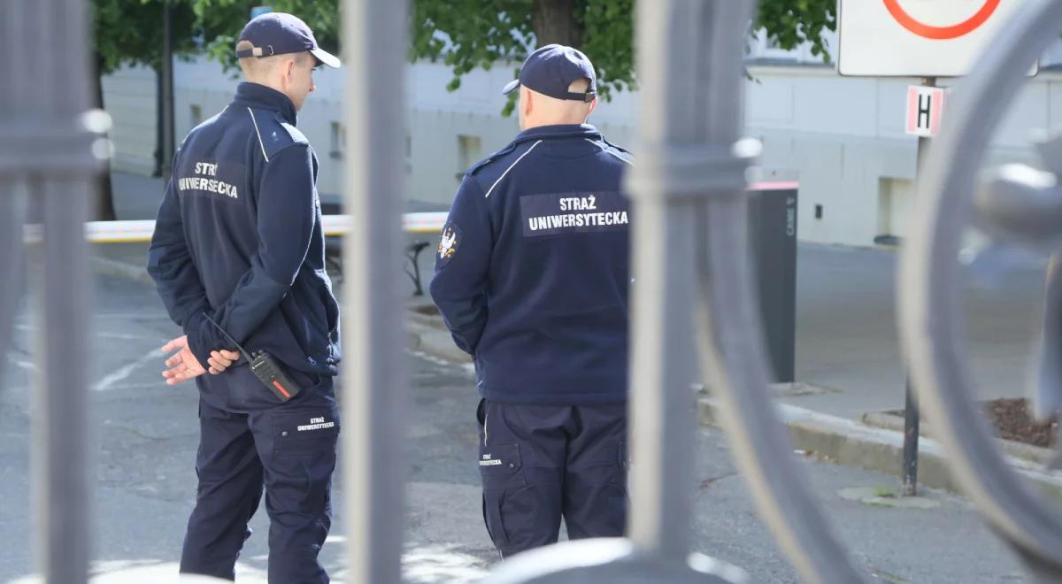 Białorusin zaatakował na UW. Grozi mu deportacja