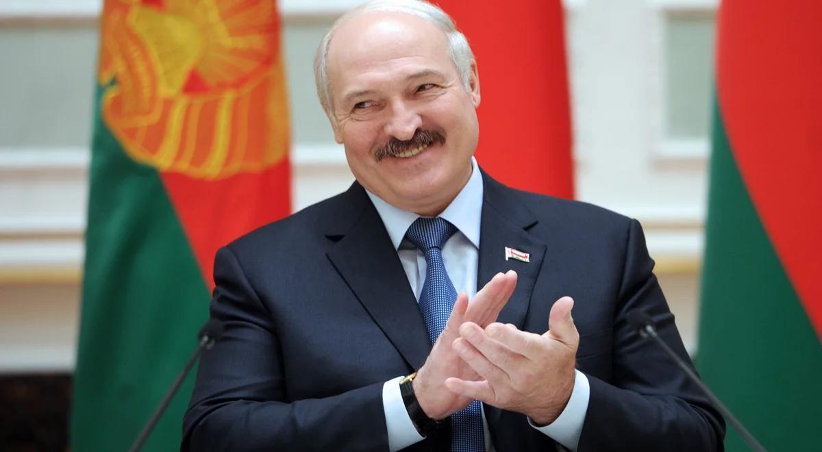 „Łukaszenka boi się być zbyt blisko Rosji”