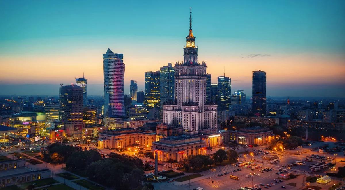 "Puls Biznesu": Warszawa reklamuje się za miliony