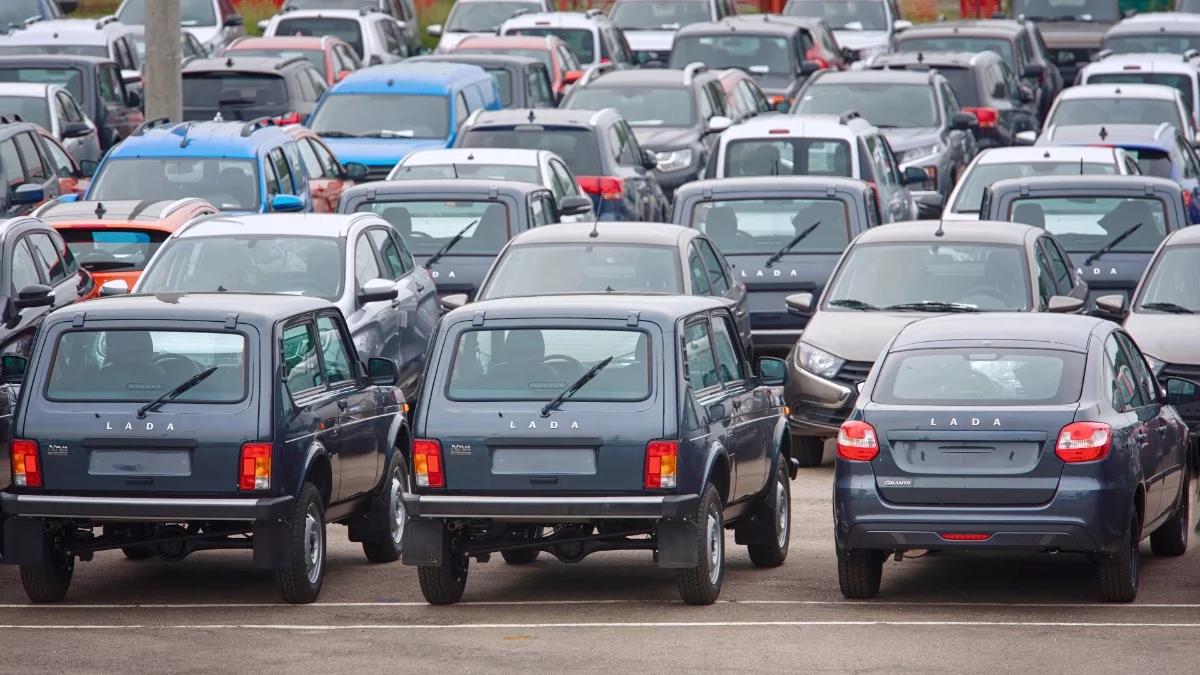 Sankcje dobijają rosyjską motoryzację. Gdy brakuje części, luksusem jest pojazd bez ABS-u i poduszek powietrznych