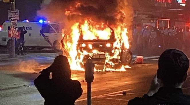 Plądrowanie sklepów i zamieszki. Niepokojące sceny w Filadelfii