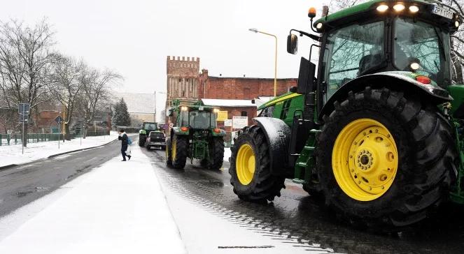 Rolnicy blokują drogi. Rozmowy ostatniej szansy z rządem