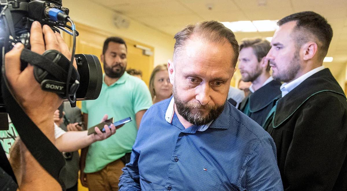 "Łapcie nas matoły". Durczok łamie zakazy i chwali się w sieci