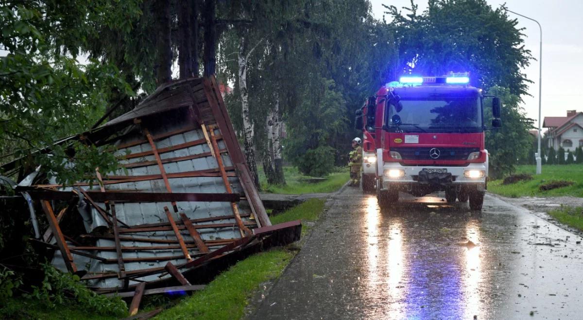 Strażacy walczą ze skutkami burz. Ponad tysiąc interwencji jednego dnia