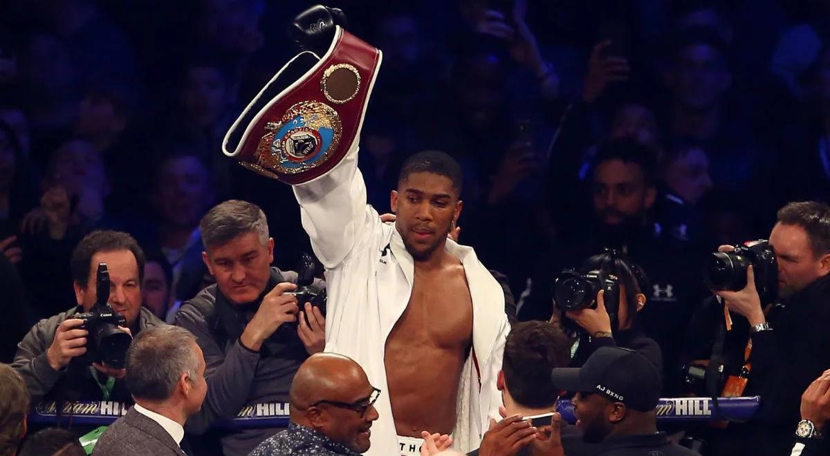 Boks: Anthony Joshua ma apetyt na więcej. "Chcę Wildera, albo Fury'ego"