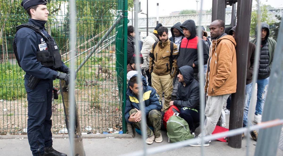 Francuzi chcą zaostrzenia prawa imigracyjnego. Nowa ustawa coraz bliżej