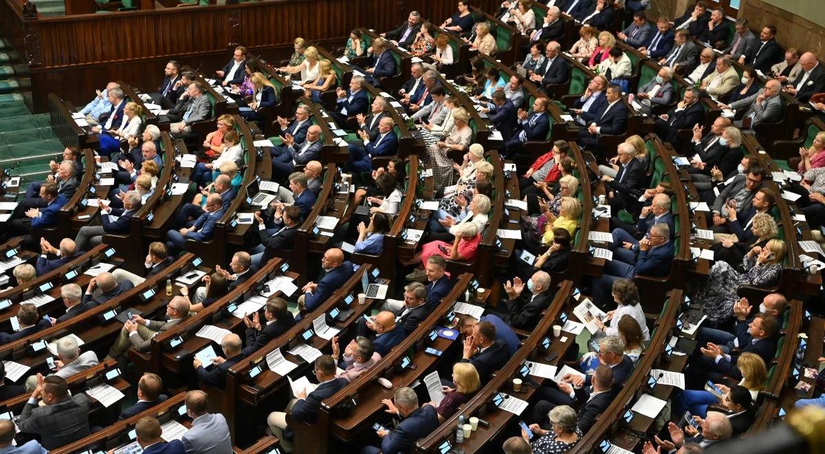 Posiedzenie Sejmu. Posłowie zajmą się m.in. wydłużeniem tarczy antyinflacyjnej