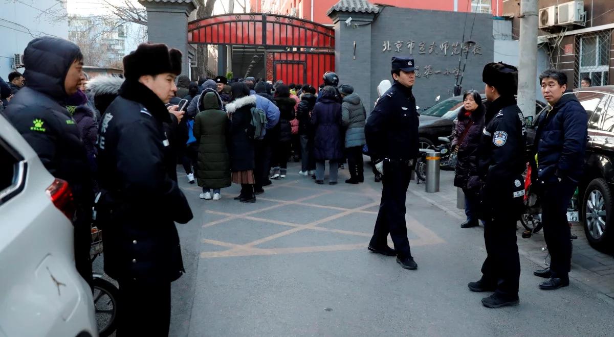 Pekin: mężczyzna z młotkiem zaatakował w szkole. 20 rannych dzieci