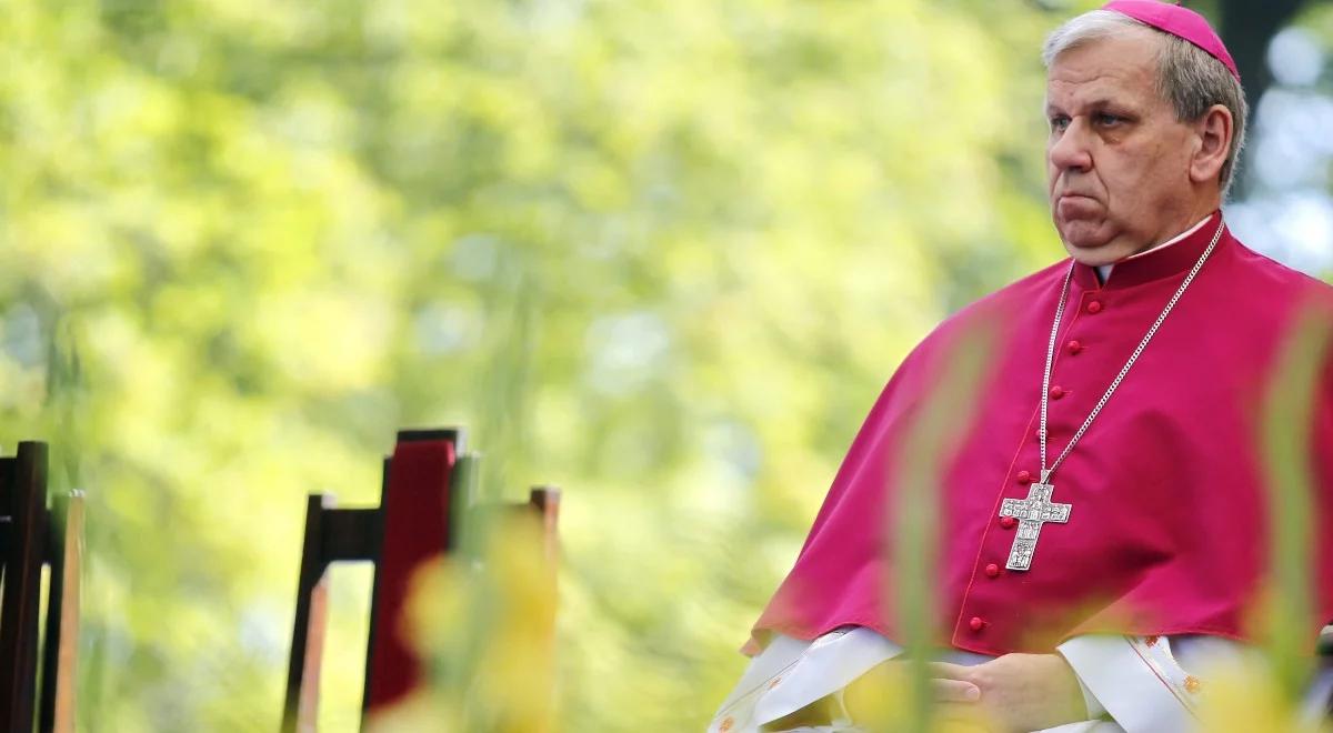 Bp Jan Kopiec otrzymał doktorat honoris causa Uniwersytetu Papieskiego