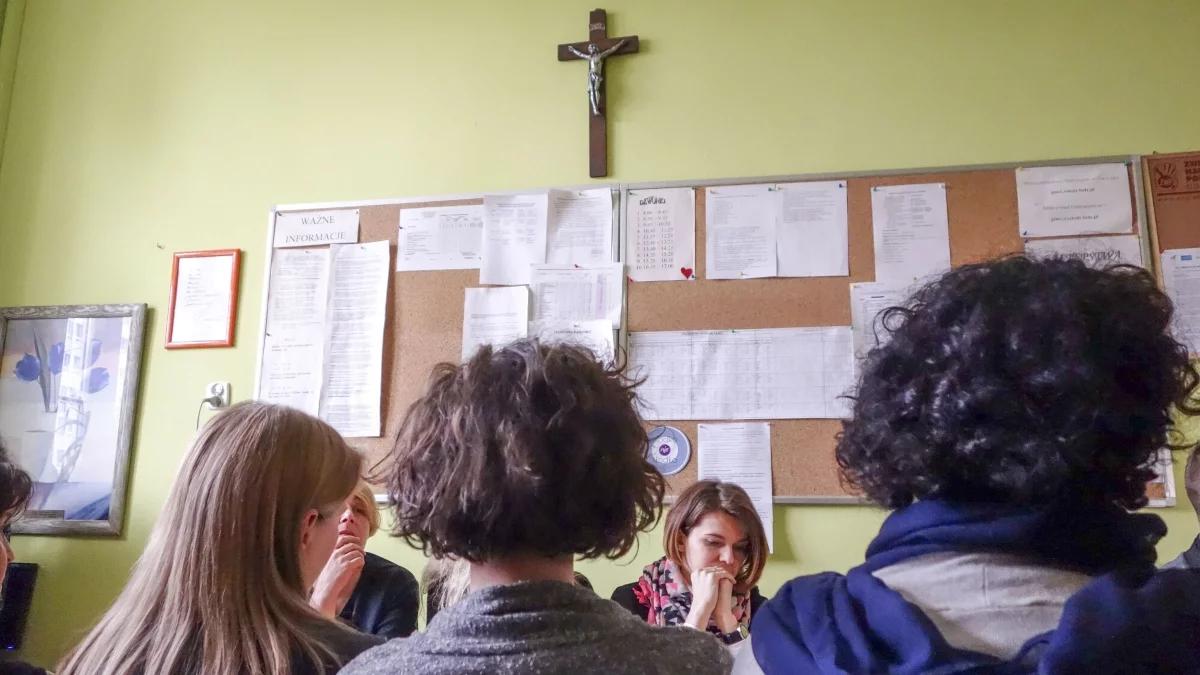 Biskupi krytykują MEN. Starcie ws. religii przed nowym rokiem szkolnym