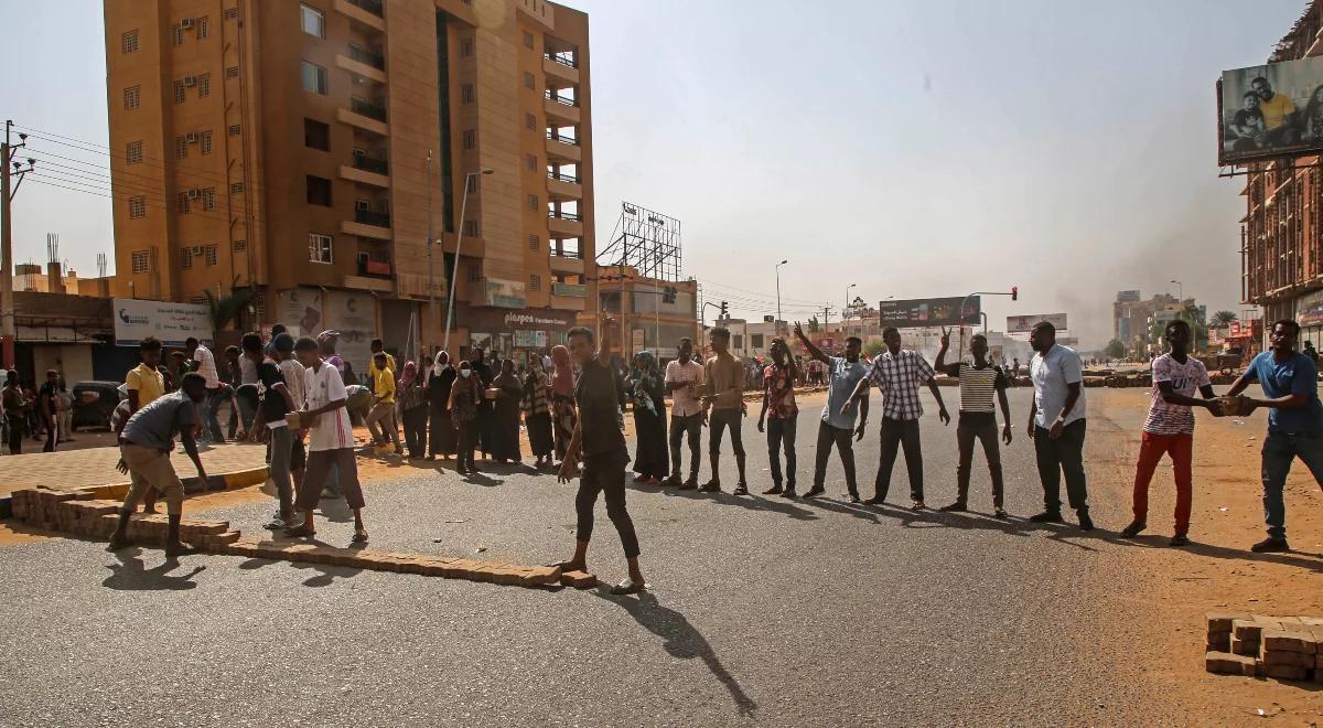 W Sudanie wojsko zaostrza stan wyjątkowy. Powodem spory polityczne
