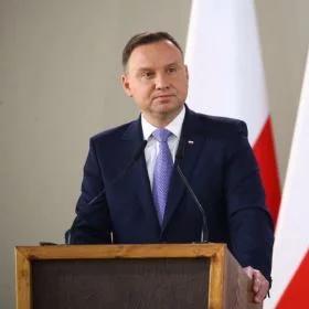 "Parlamentarzyści nie mogą ulegać wpływom czynników zewnętrznych"