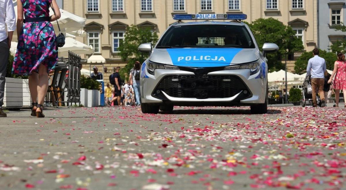 Auto wjechało w wiernych w Boże Ciało. Kierowca nie chciał poczekać na przejście procesji