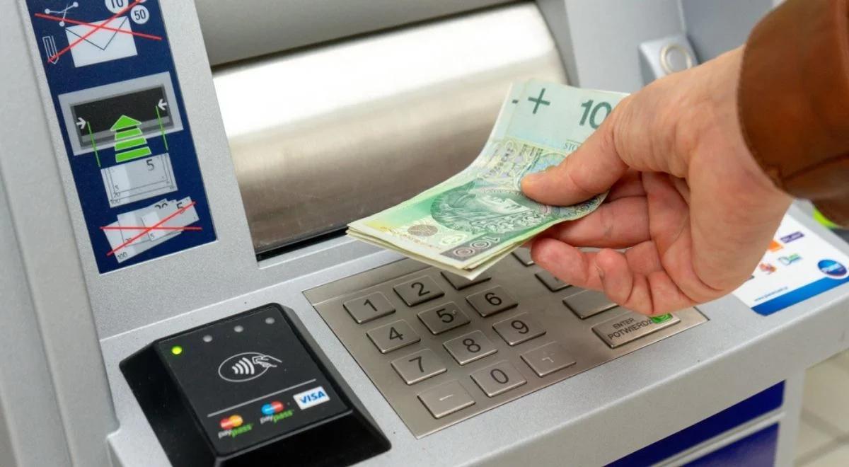 Weekend i nadchodzący tydzień pod znakiem prac serwisowych w ośmiu bankach. Znamy szczegóły