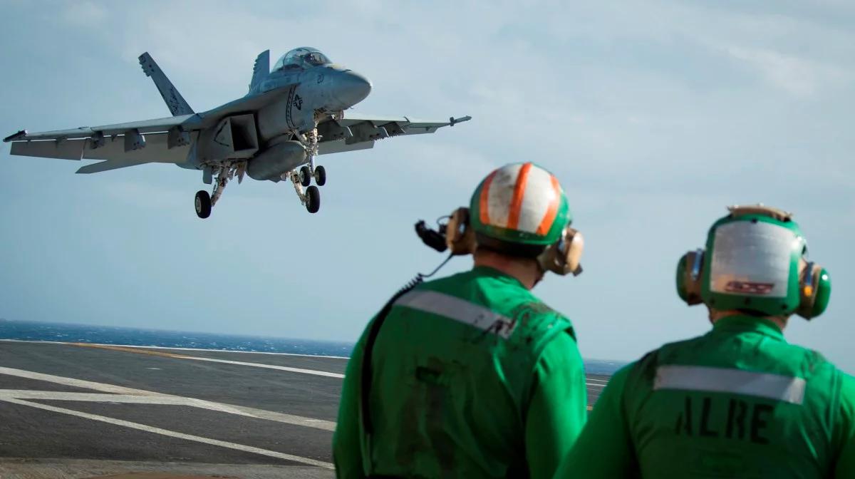 Myśliwiec US Navy rozbił się u wybrzeży Florydy. Zginęło dwóch pilotów