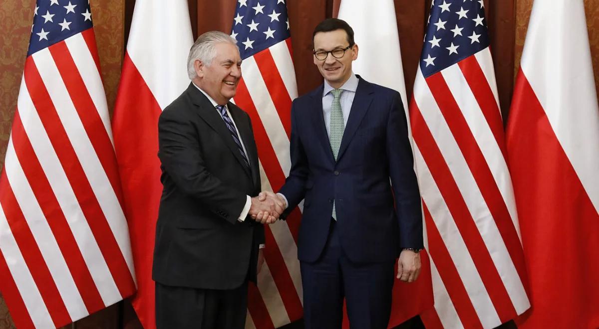 Spotkanie Morawiecki-Tillerson. Sekretarz stanu USA odda hołd ofiarom Holokaustu