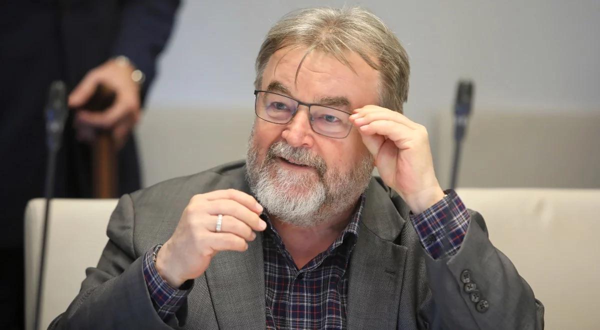 Rośnie liczba "szczepionkowych celebrytów". Na liście uprzywilejowanych dyrektor TVN