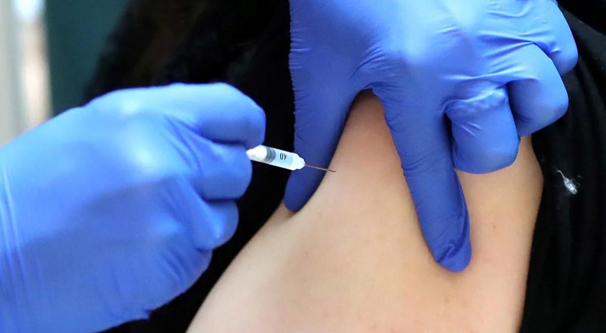 "Dosyć z paranoicznymi opiniami na temat szczepionek". Stanowcze słowa włoskiego eksperta