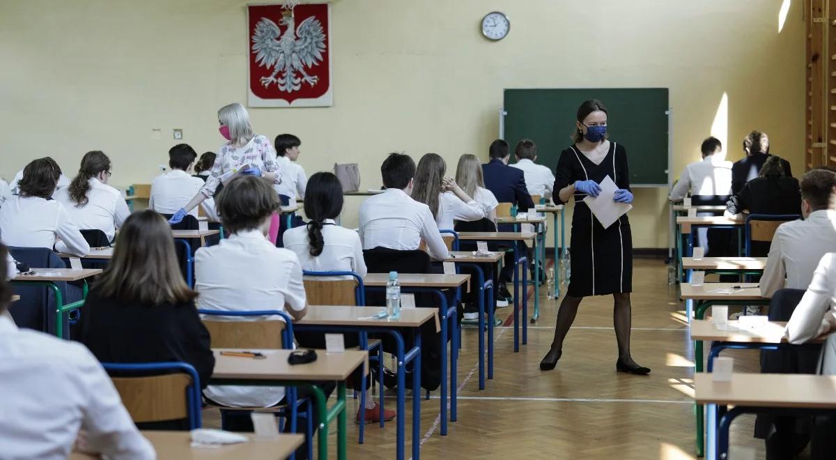 Ruszają próbne matury. Sprawdź zasady sanitarne obowiązujące podczas egzaminów