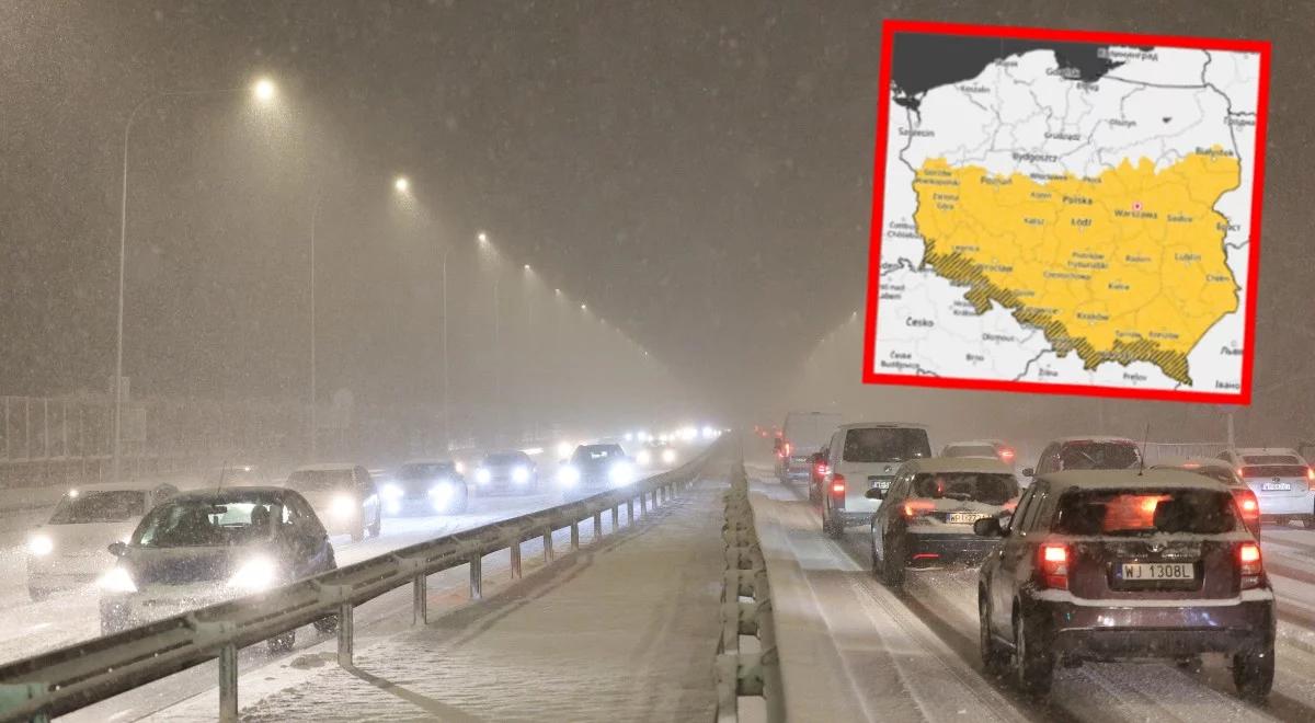 Uwaga kierowcy! Jazdę na drogach będą utrudniały śnieg, deszcz oraz gołoledź. Alert IMGW