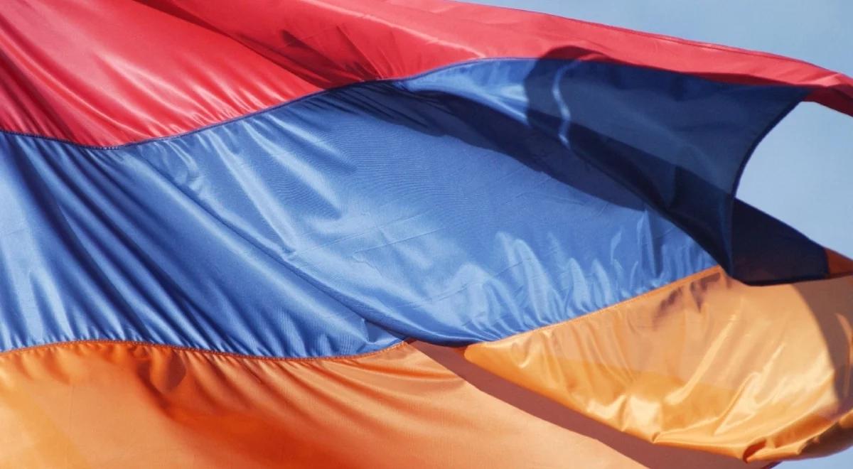 Armenia zmienia ustrój. Prezydent przesiądzie się na fotel premiera?