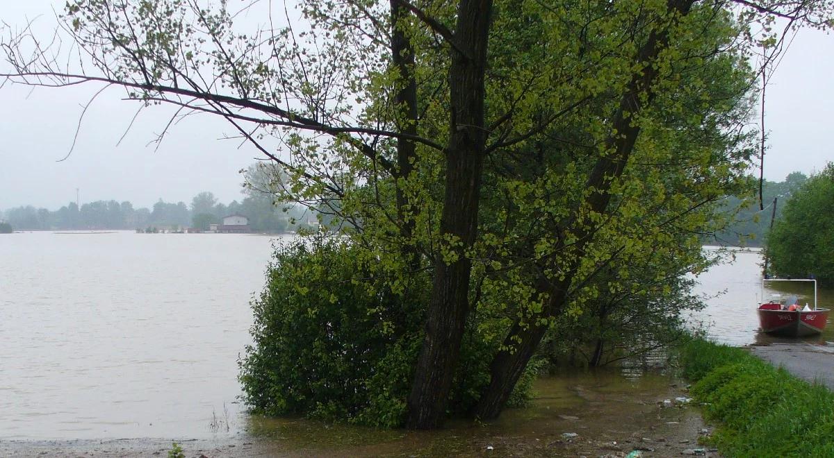 Burze na Dolnym Śląsku i Opolszczyźnie. IMGW wydał alerty hydrologiczne
