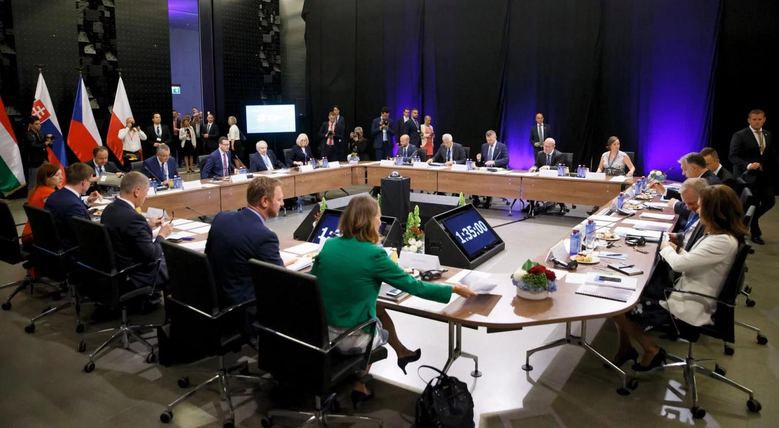 "Dobry ruch" czy "dziecinada"? Politycy o bojkocie nieformalnego szczytu UE 