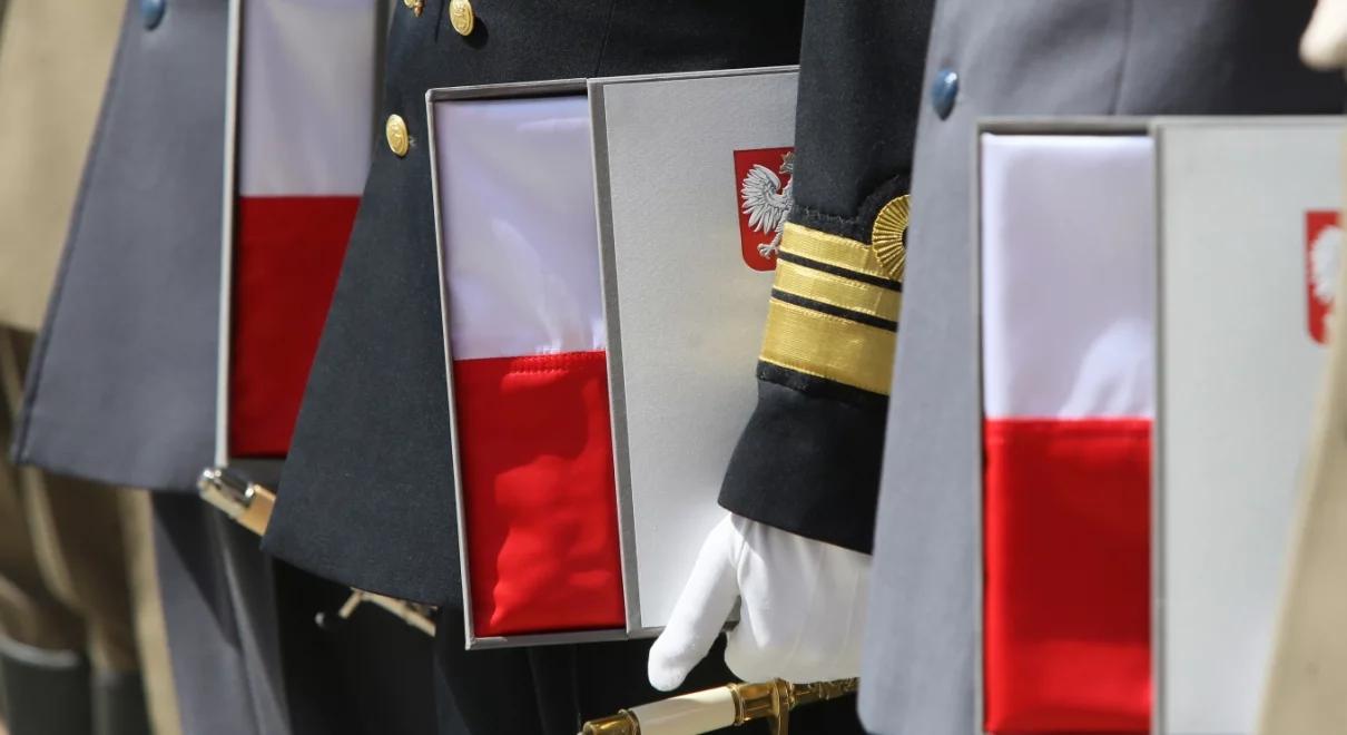Biało-czerwony symbol polskiej wolności