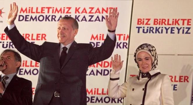 Erdogan premierem Turcji trzecią kadencję