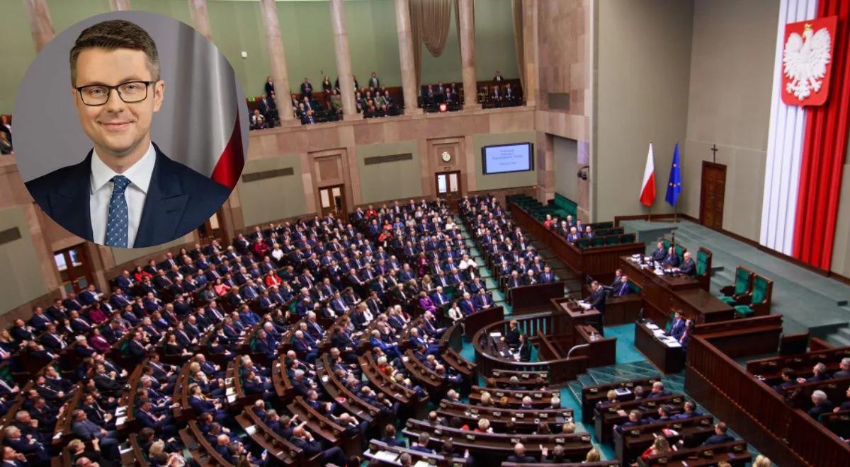 "Mamy szansę na samodzielną większość". Rzecznik rządu o wewnętrznym sondażu