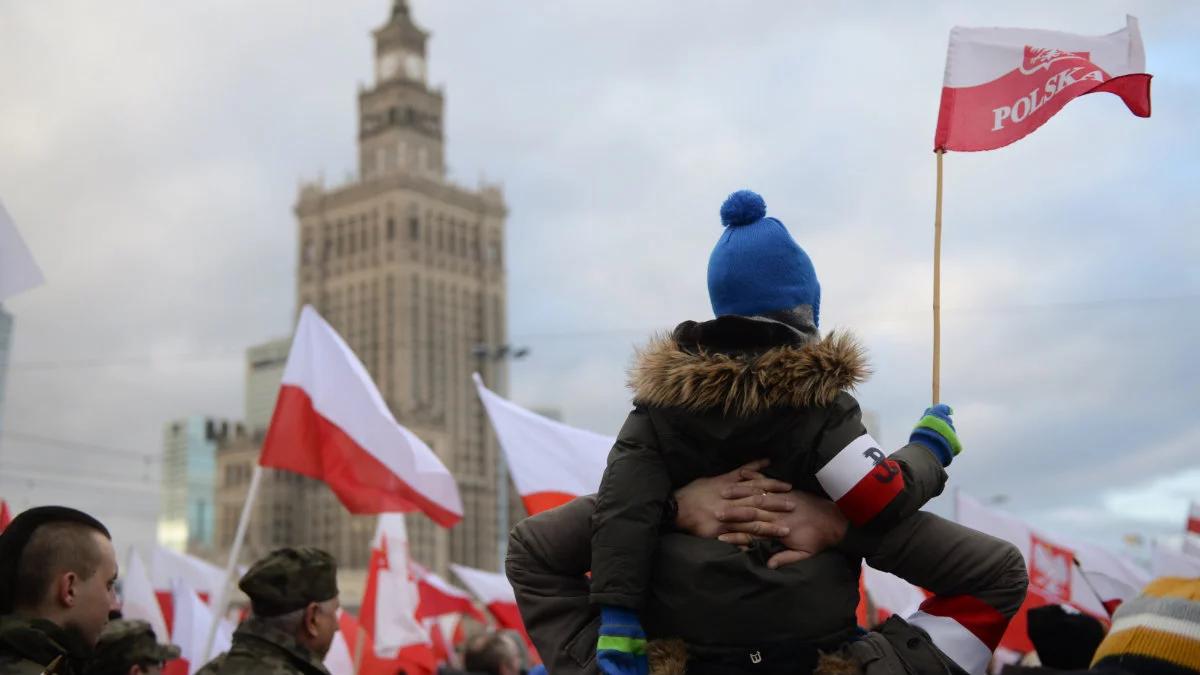 "My chcemy Boga". Uczestnicy Marszu Niepodległości na ulicach Warszawy [TRANSMISJA WIDEO]