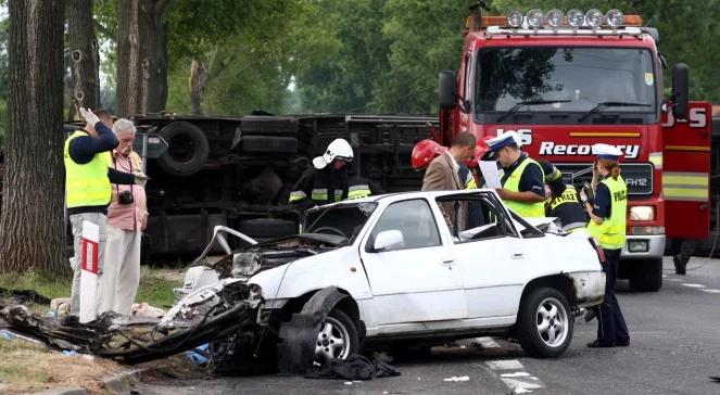 TIR zderzył się z samochodem. Są zabici i ranni