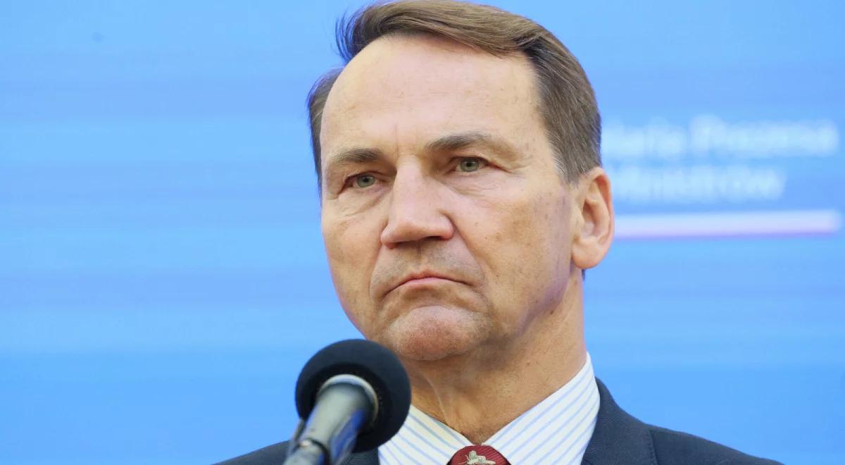Sikorski o nominacjach ambasadorskich. "Brakuje podpisu"