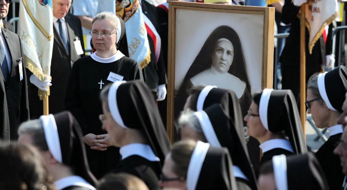 Warszawa: ruszyła procesja z relikwiami bł. Franciszki Siedliskiej