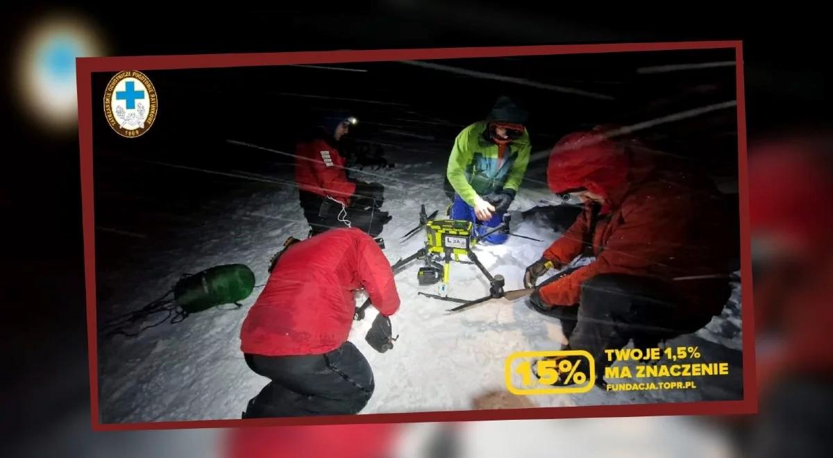 Taternicy przetrwali noc na Kozich Czubach. Z pomocą przybył dron