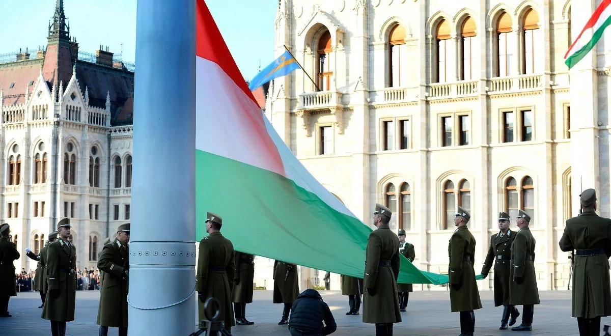 Rewolucja węgierska 1956 r. Trwają uroczyste obchody na pl. Kossutha