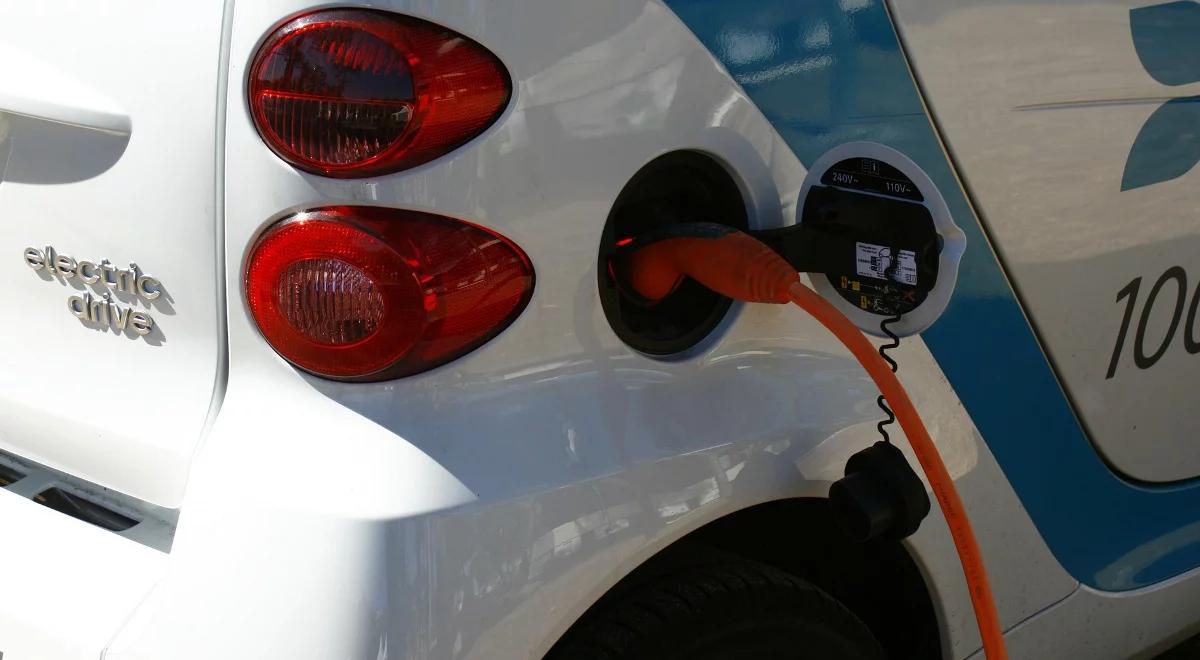 Rząd stawia na samochody elektryczne. Czy ten plan jest realny?