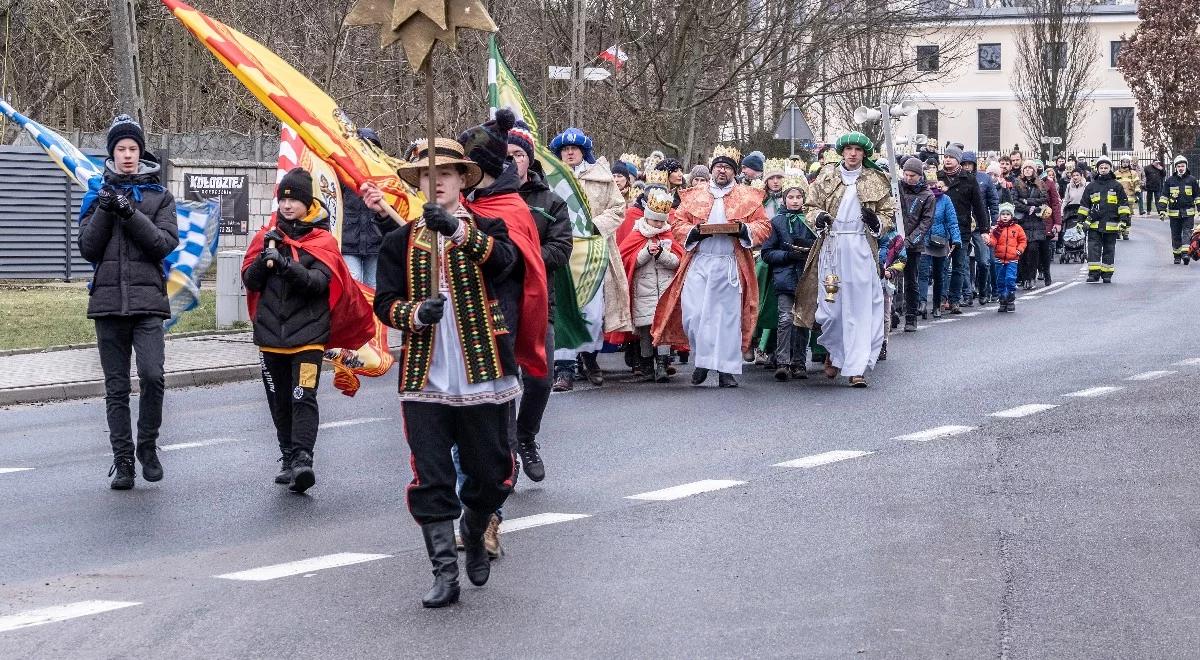 "Niechaj prowadzi nas Gwiazda!". Ulicami polskich miast przejdą orszaki Trzech Króli