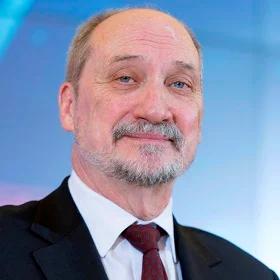 Antoni Macierewicz: katastrofa smoleńska realną stratą dla bezpieczeństwa Polski i NATO