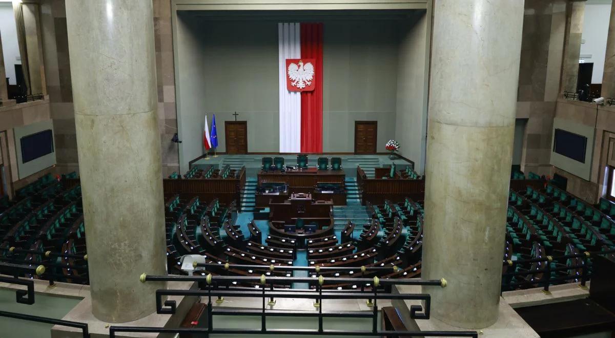 Zmiany w 800+. Posłowie zajmą się projektem o pomocy obywatelom Ukrainy