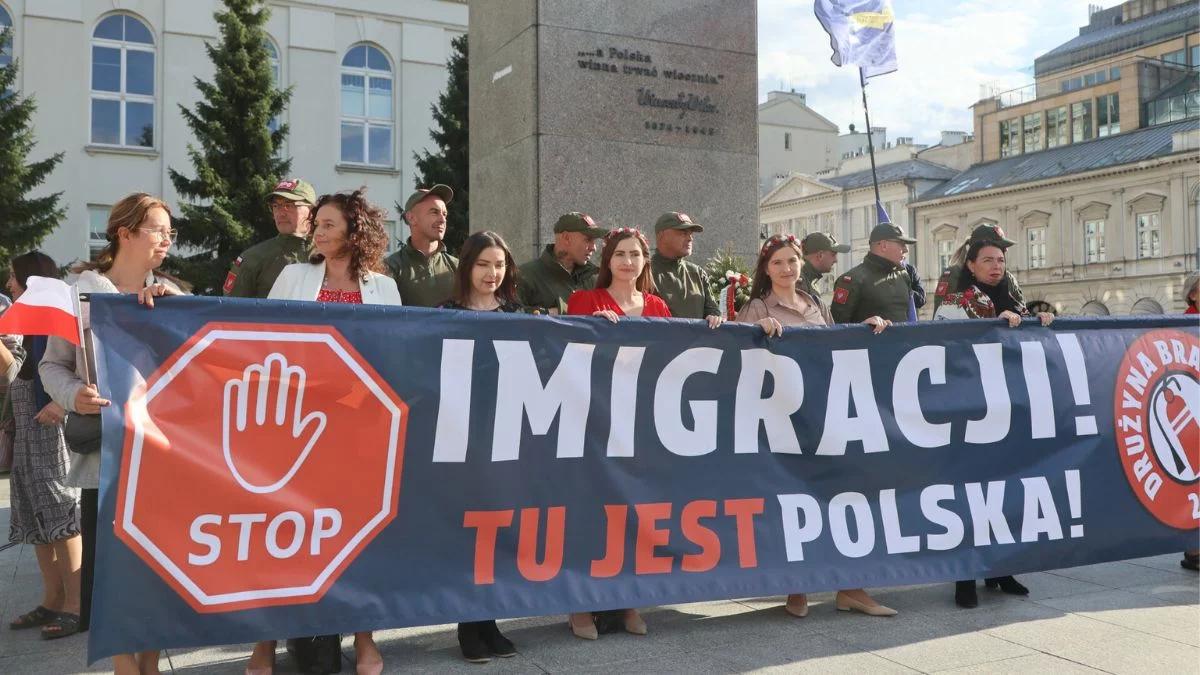 Warszawa. Przeciwnicy i zwolennicy migracji wyszli na ulice
