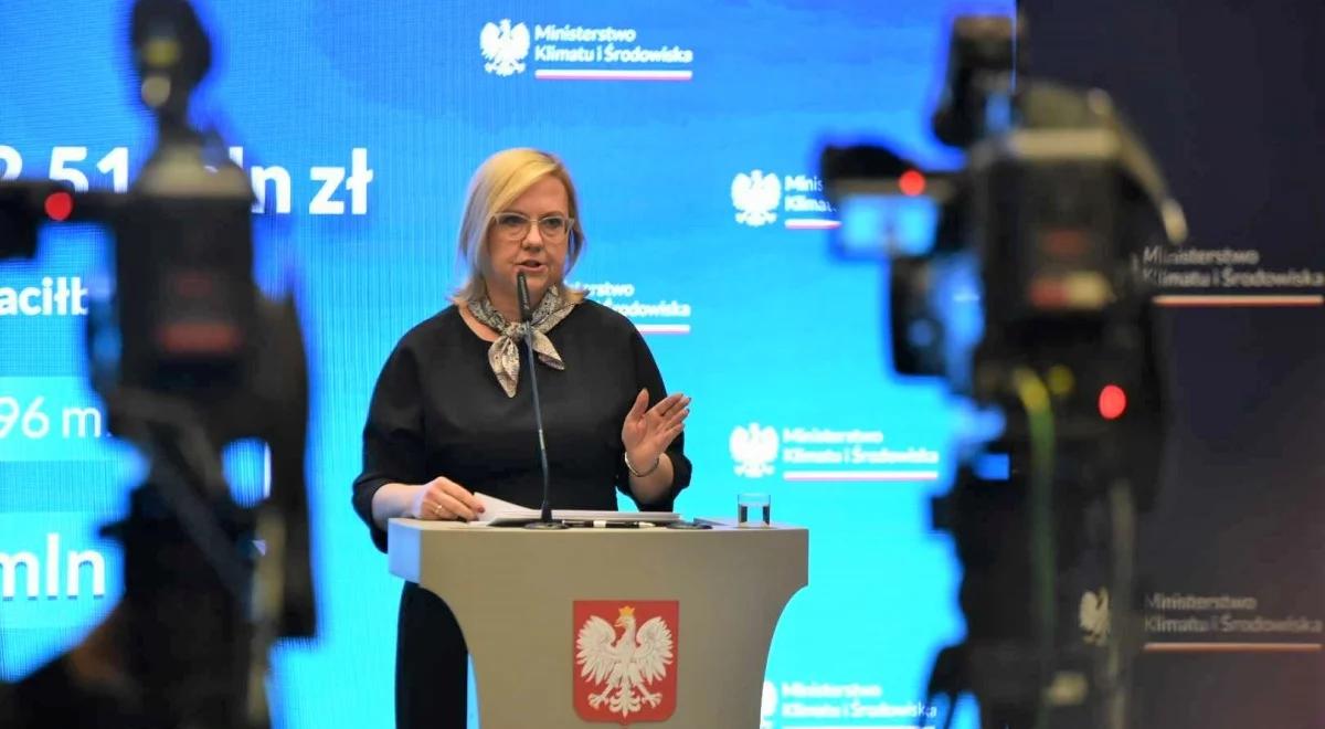 Katastrofa na Odrze. Anna Moskwa: udało się znaleźć substancję, która zneutralizowała algi