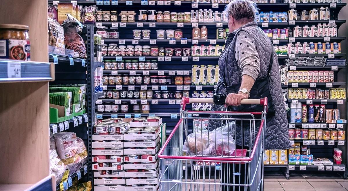Zakupy tańsze niż miesiąc temu? Tak, ale tylko w części sklepów
