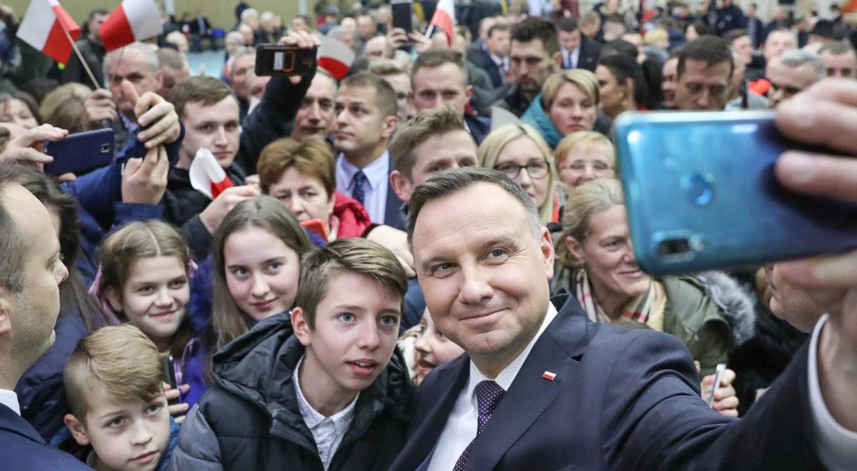 Nowy sondaż CBOS: Polacy zadowoleni z prezydentury Andrzeja Dudy