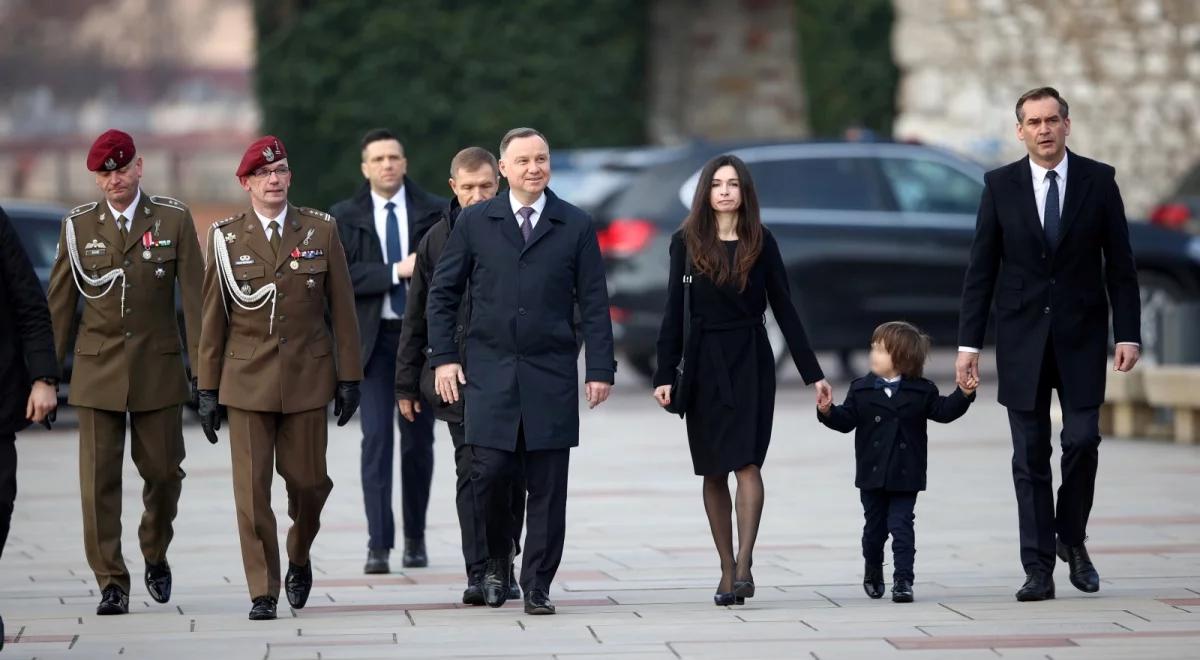 "Widzieliśmy zniszczony samolot, widzimy zniszczoną Ukrainę". Prezydent o katastrofie smoleńskiej